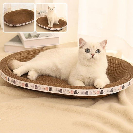 griffoir oval creux avec un chat allonge et 2 fenetre avec 1 chat